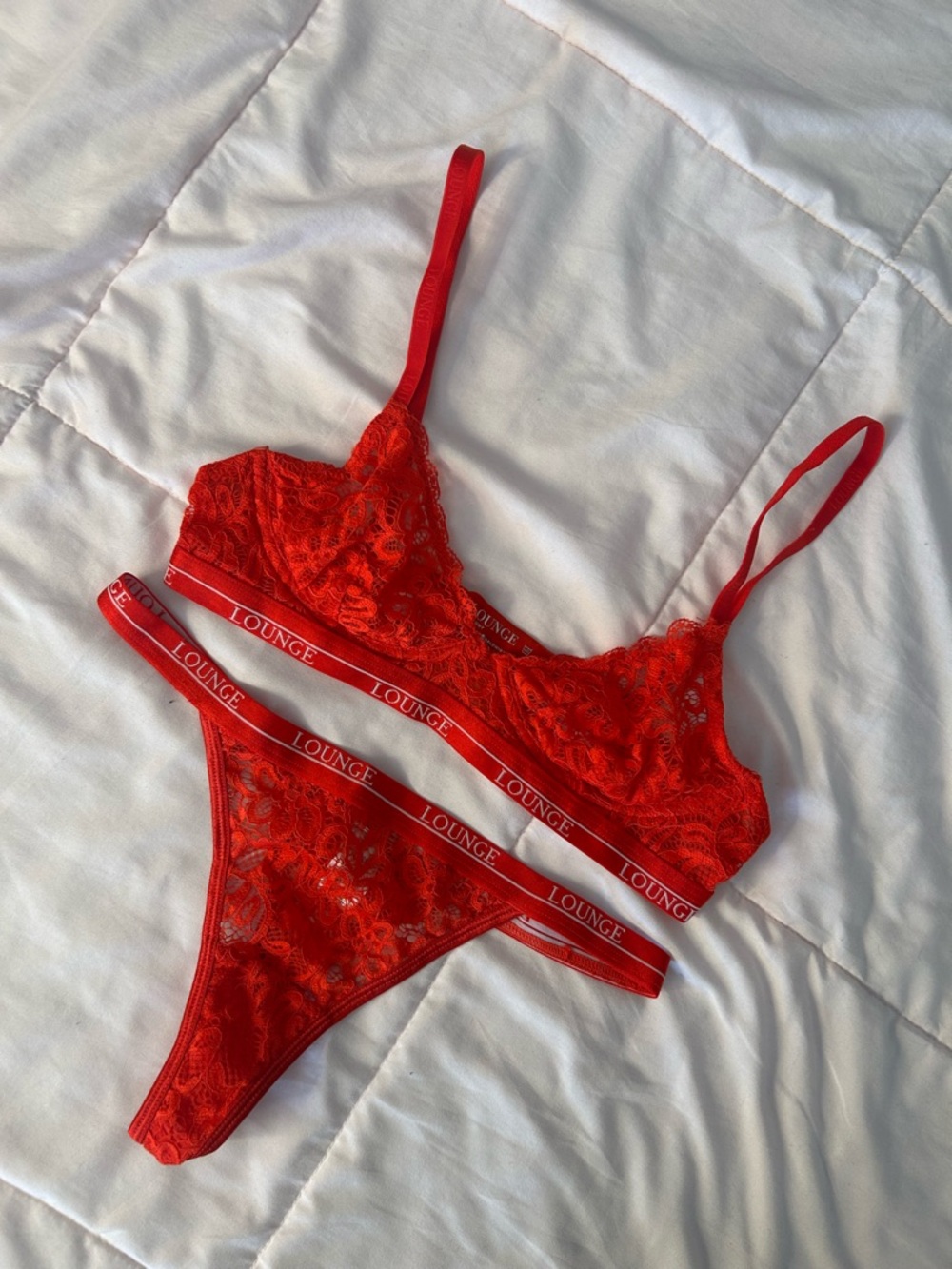 Lounge Balcony Lingerie Set Red Bra 32A, Thong XS